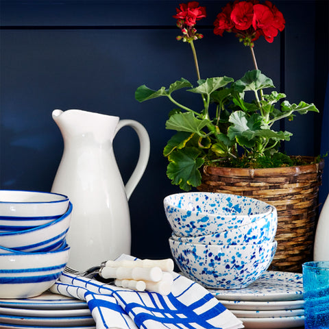 Mark D. Sikes is an esteemed interior designer working on projects throughout the United States. He is known for creating beautiful and timeless interiors that embody and indoor/outdoor lifestyle.