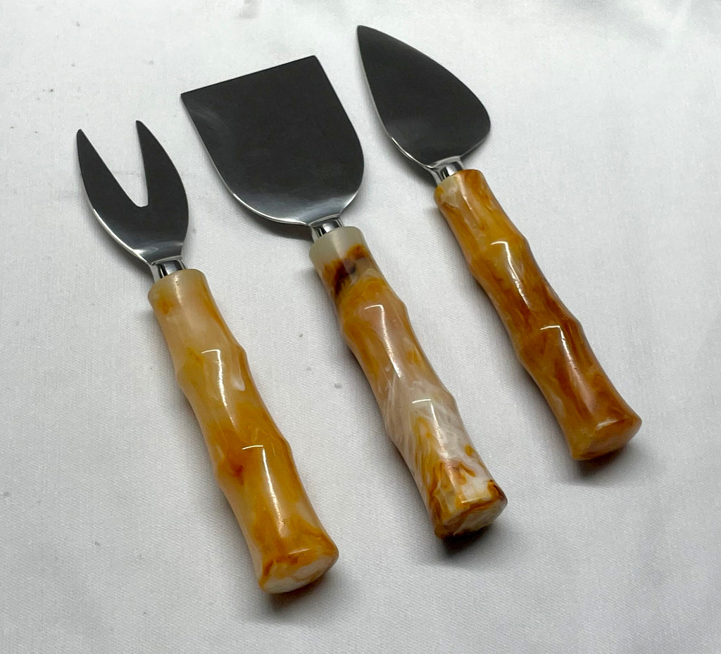 Private Label Set of 3 Cheese Set Tiger Color Bamboo Handle
