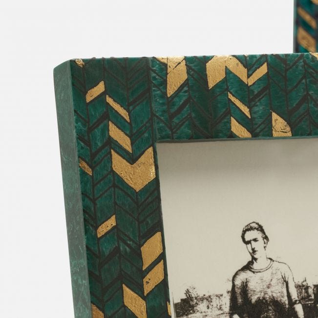 Pigeon and Poodle Zola Frame