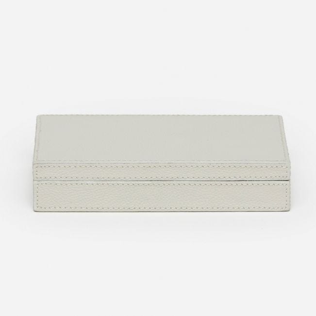 Pigeon and Poodle Lecco Card Game Box